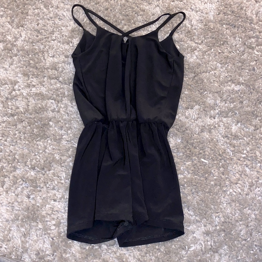 CHERYL KIDS CROSS OVER BLACK ROMPER SIZE SMALL